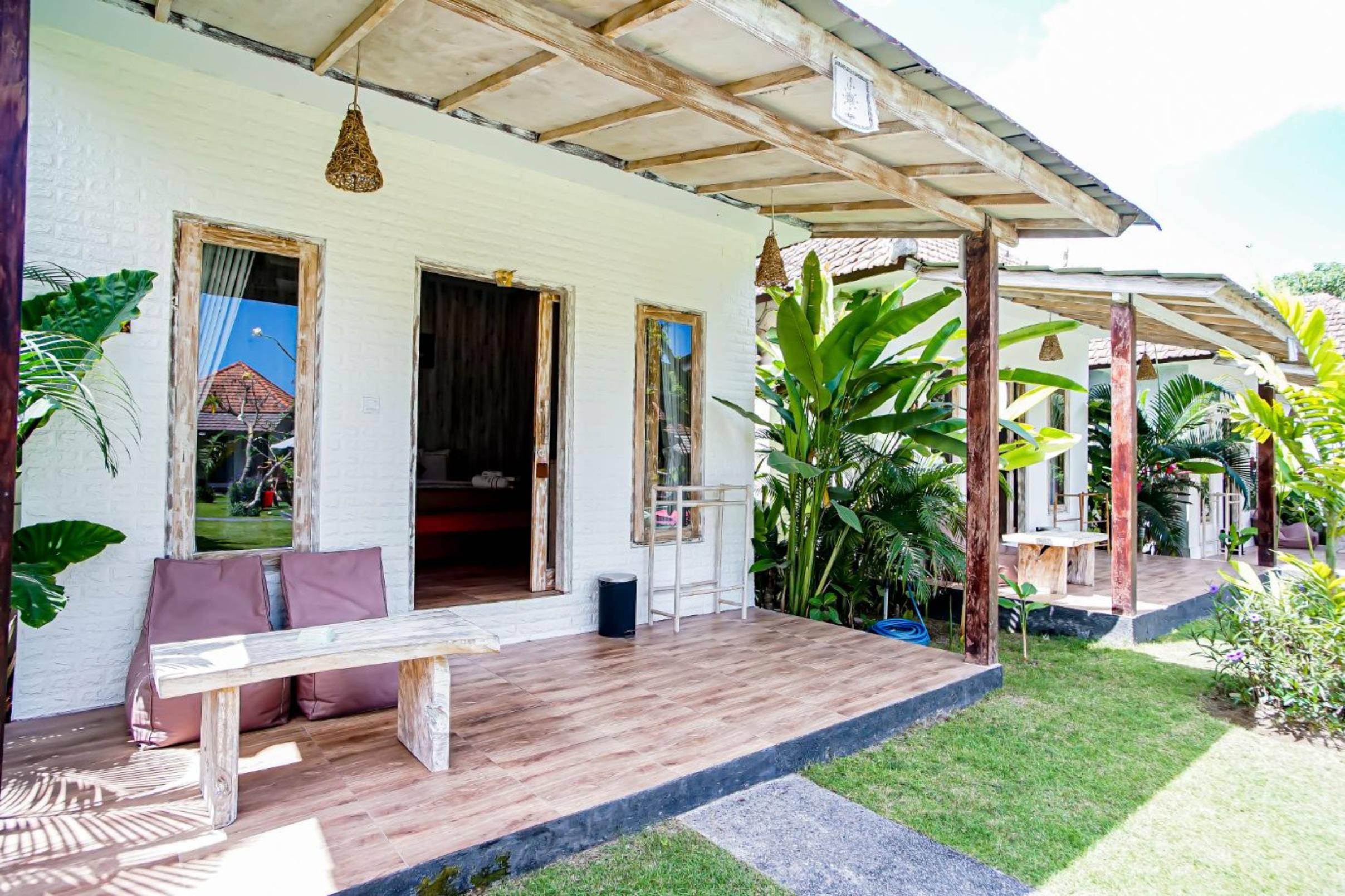 Agung Wiwin Homestay & Restaurant Mengwi Екстер'єр фото