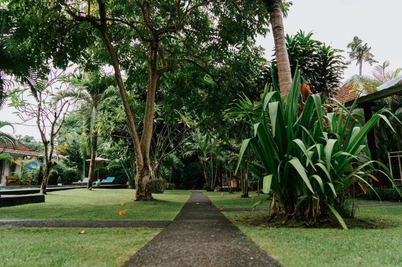 Agung Wiwin Homestay & Restaurant Mengwi Екстер'єр фото