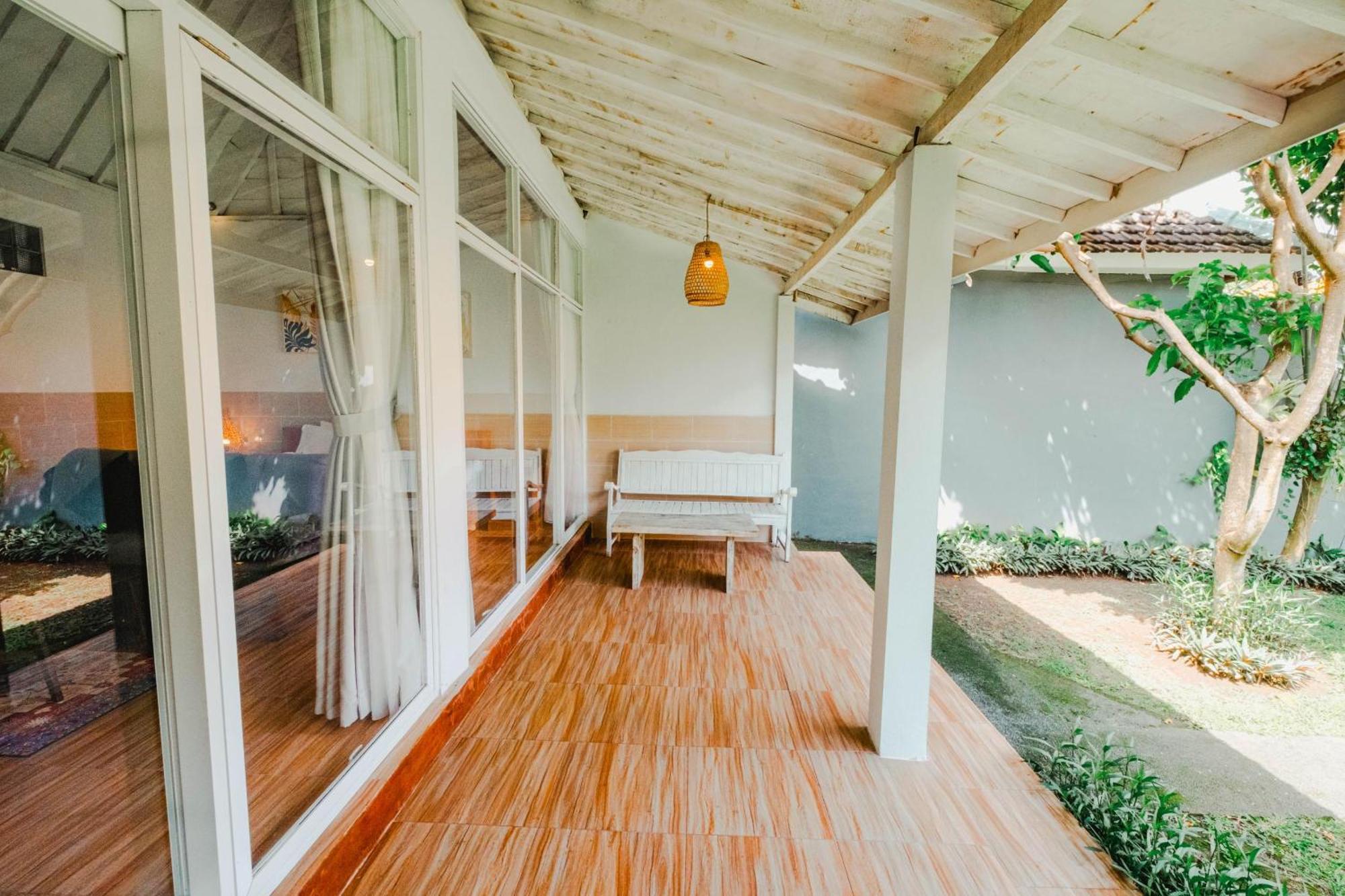 Agung Wiwin Homestay & Restaurant Mengwi Екстер'єр фото