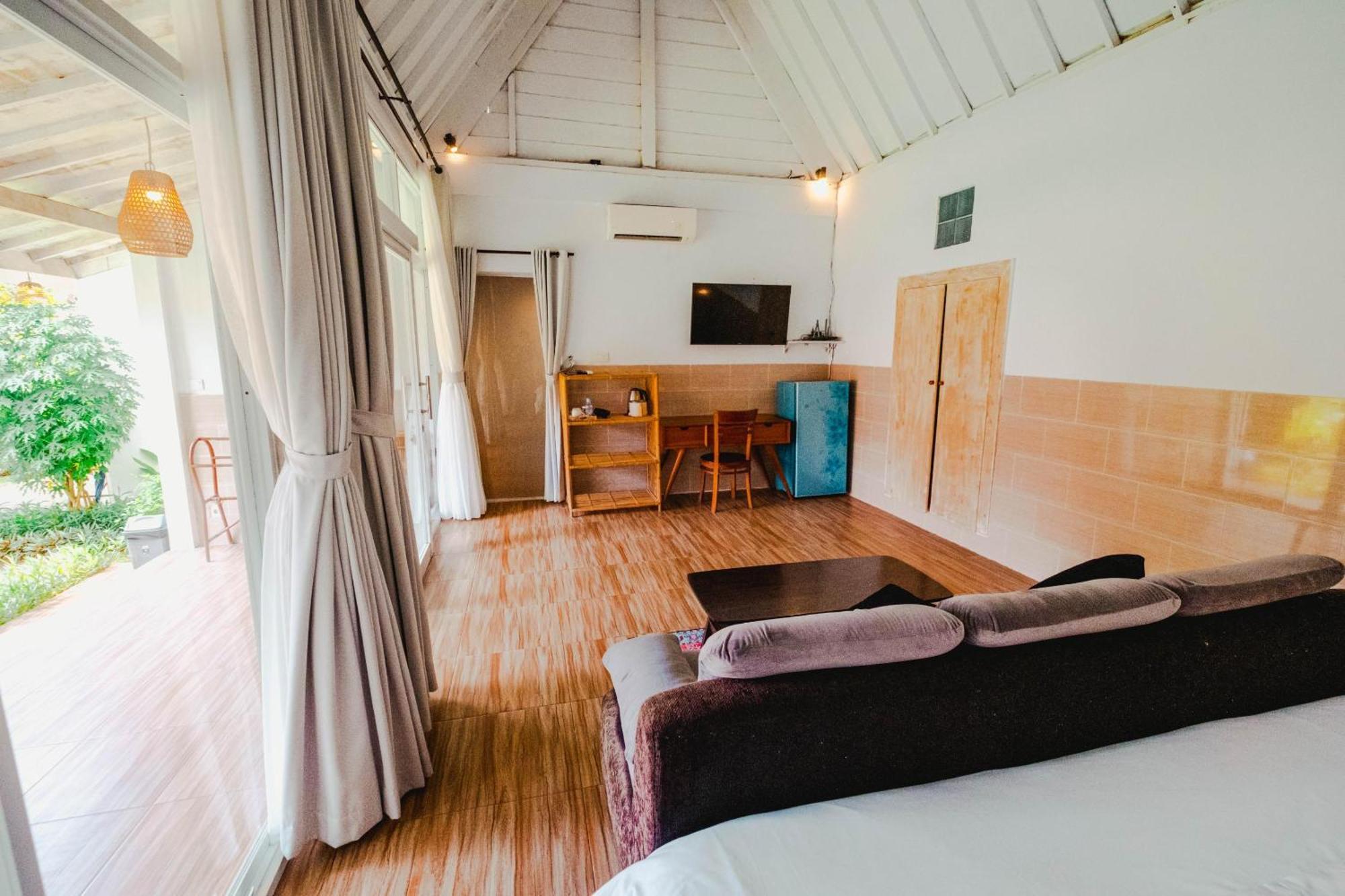 Agung Wiwin Homestay & Restaurant Mengwi Екстер'єр фото