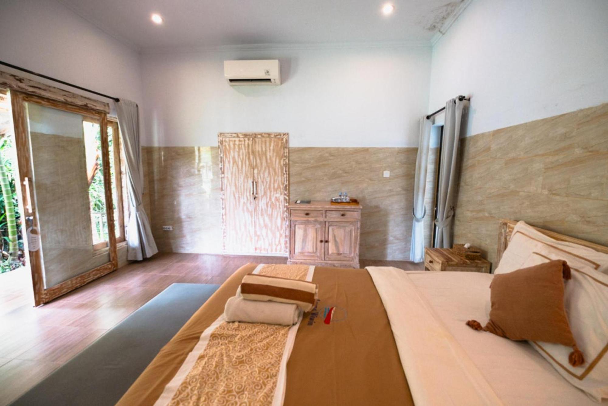 Agung Wiwin Homestay & Restaurant Mengwi Екстер'єр фото